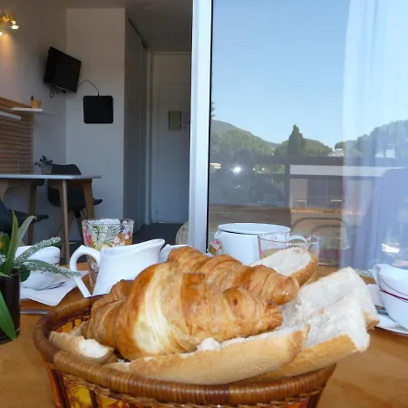 酒店 Les Eucalyptus 2*