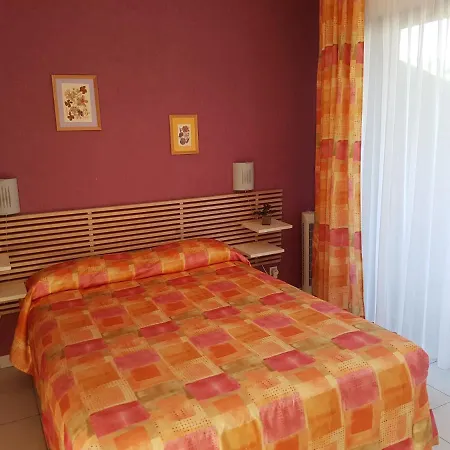 Les Eucalyptus 酒店 2*