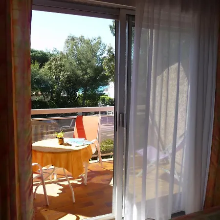 酒店 Les Eucalyptus 滨海卡瓦莱尔