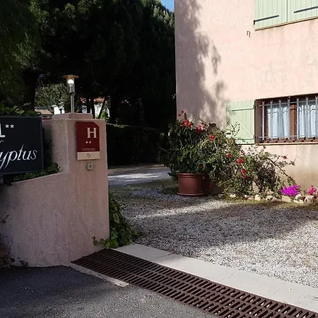 Les Eucalyptus 2* Кавалер-сюр-Мер