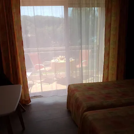 Les Eucalyptus 2* كافالير سور مير