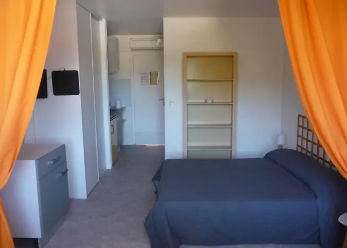 Les Eucalyptus 2*