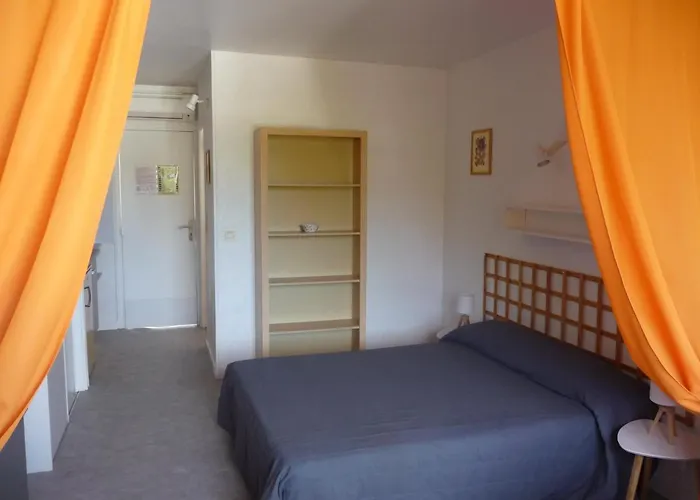 Les Eucalyptus 2*