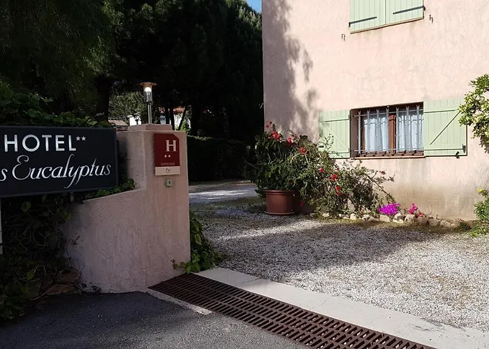 Les Eucalyptus 2* Кавалер-сюр-Мер