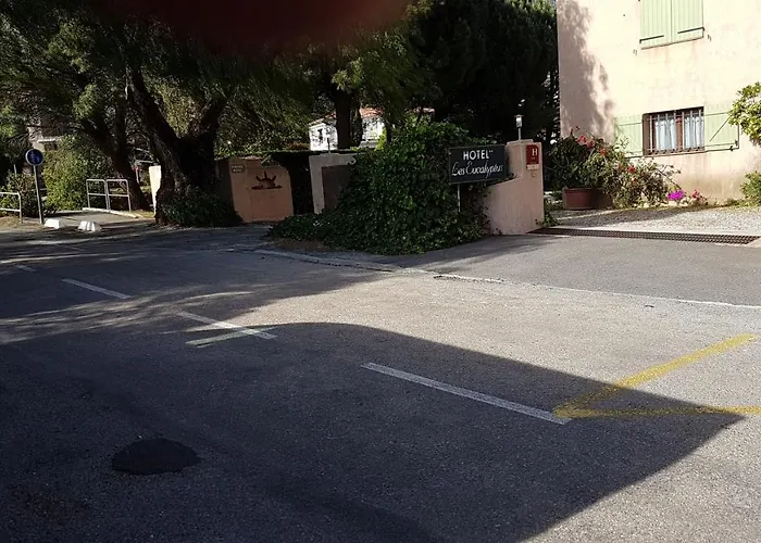 Hotel Les Eucalyptus 2*