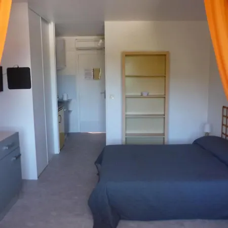Les Eucalyptus 2*