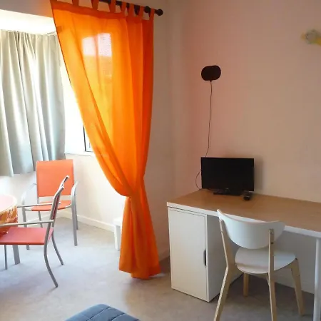 Les Eucalyptus ホテル キャバレール・シュル・メール