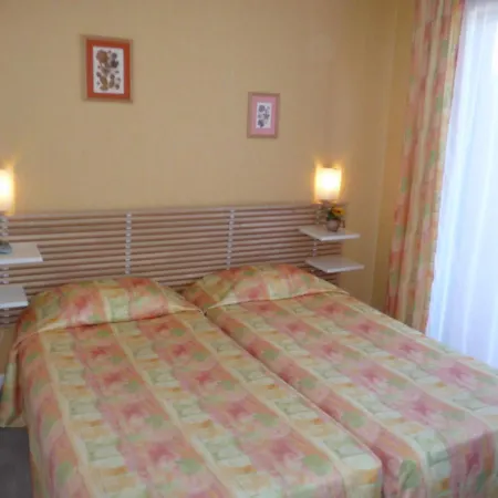 Hotell Les Eucalyptus 2*