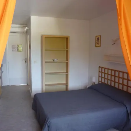 Les Eucalyptus 2*