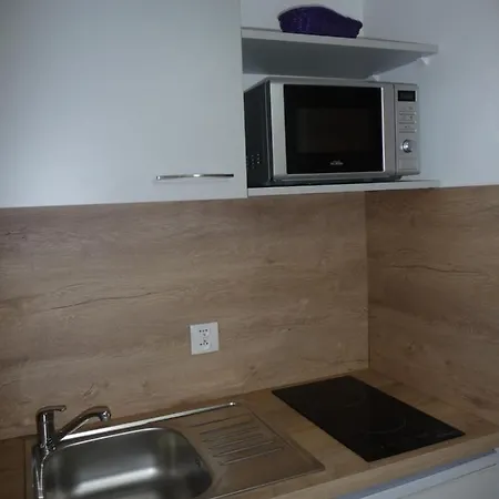 Les Eucalyptus 2* 카발레르쉬르메르